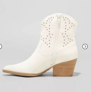 Universal thread white cowboy boots
